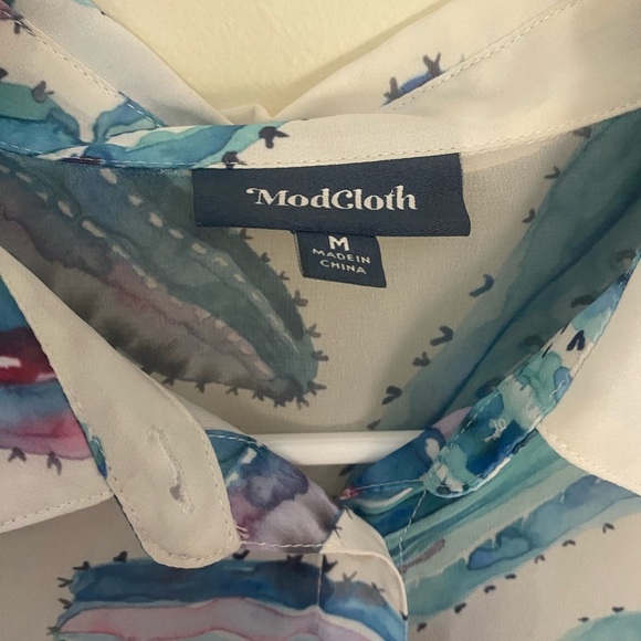 ModCloth Watercolor Cactus‎ Button Down Chiffon Blouse Size Medium NWOT - Picture 6 of 7